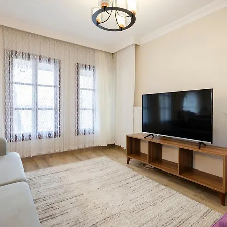 Apartment Live In A Dream House! *