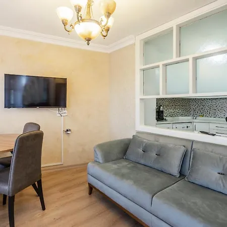 Live In A Dream House! Apartment