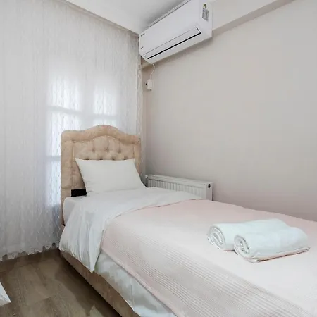 Live In A Dream House! * Bursa
