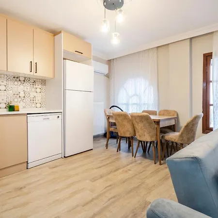 Live In A Dream House! *