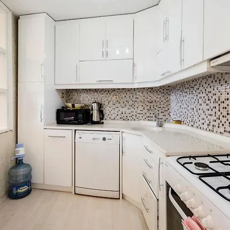 Apartment Live In A Dream House!